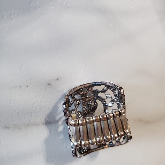 Silver Tone and Black Jewels Stretch Band Ring 💥3 for $24💥 - Picture 7 of 14